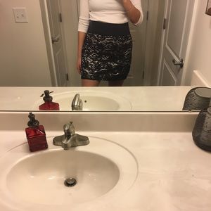 🥂HP🥂👄Gorgeous Heavy Black & White Lace Skirt